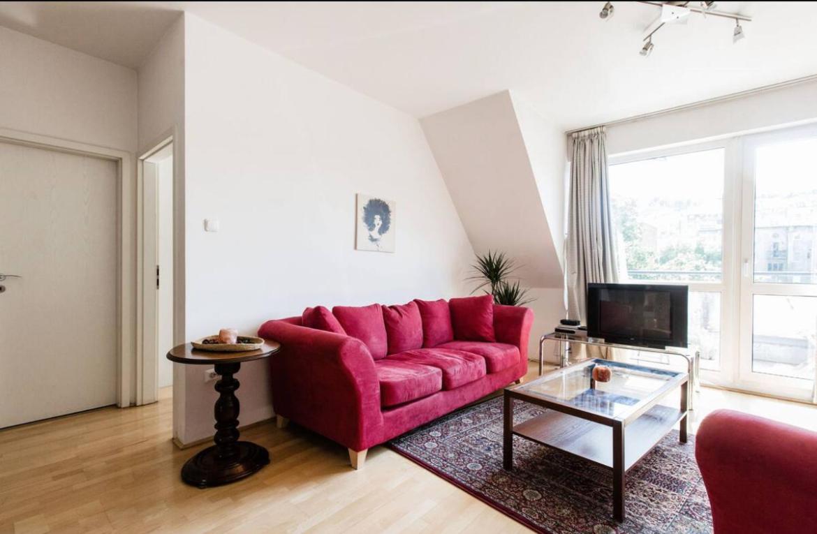 Penthouse By The Danube Apartment *